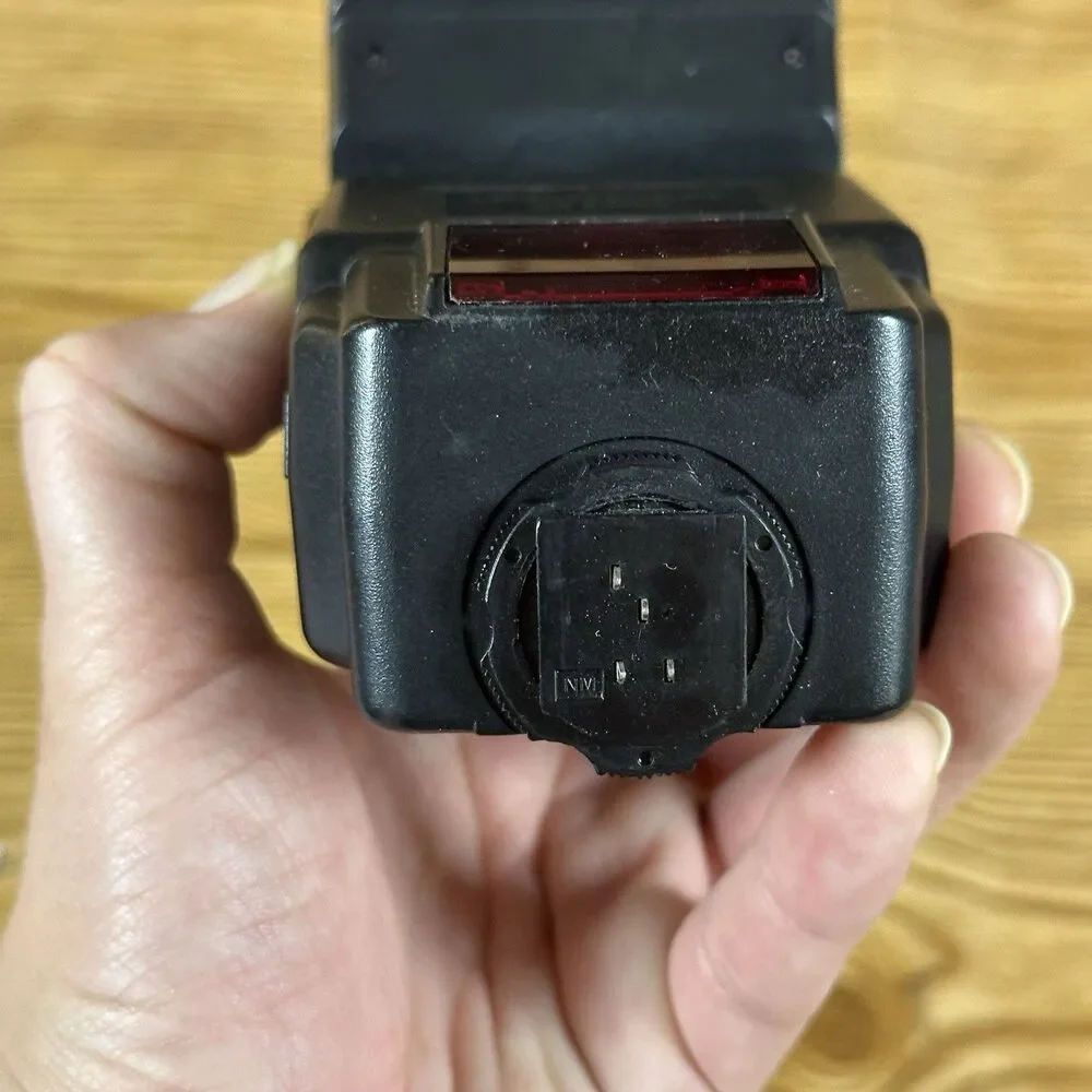 Quantaray QB 6500A Shoe Mount Camera Flash for Nikon & Canon‎ DSLRs